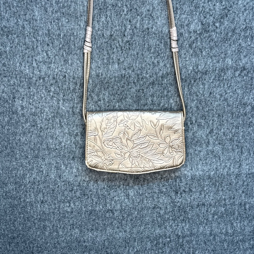 Sondra Roberts Crossbody Gold Embossed‎ - Picture 4 of 11
